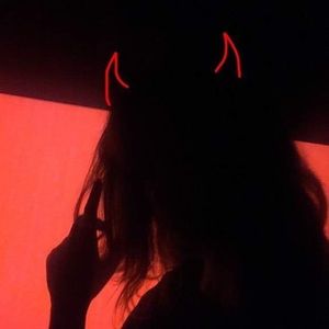 Meet your Posher, Evalyn